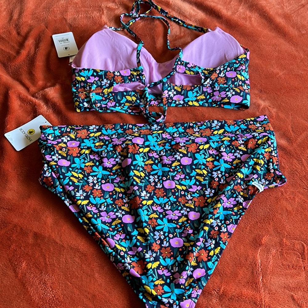 Body Glove, Women’s Size 3X Woodstock Floral 2 Piece Bikini - Picture 5 of 10